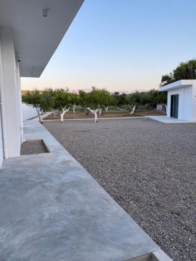Lefko Apartments Tavronitis Eksteriør bilde